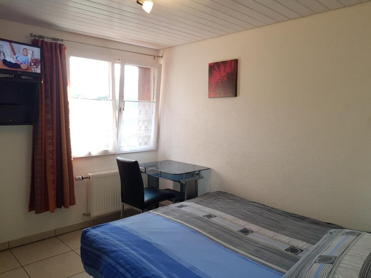 Hotel-Gite Rural A 3 Km De Delemont Courcelon Экстерьер фото