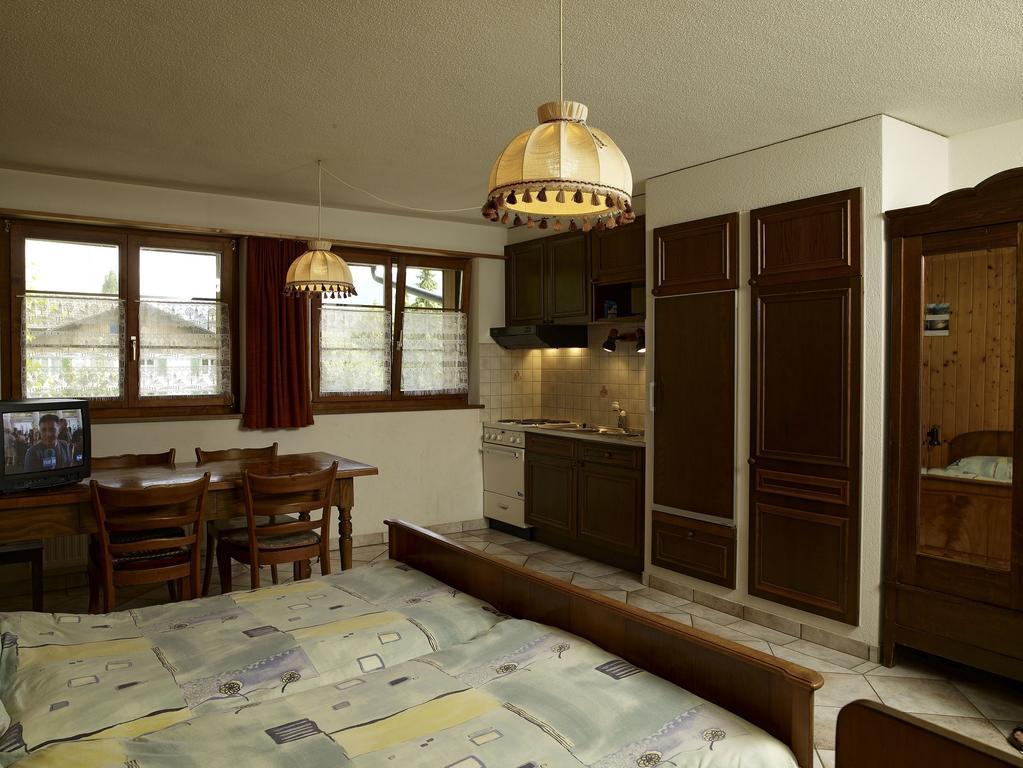 Hotel-Gite Rural A 3 Km De Delemont Courcelon Экстерьер фото